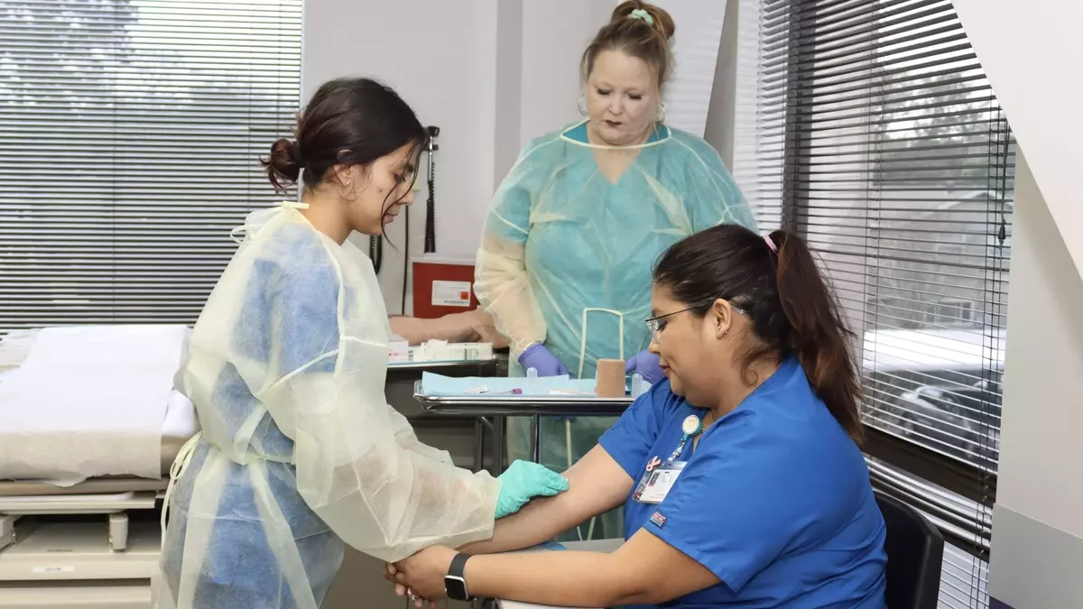 💼 Title: Start Your Career Debt-Free: Paid Medical Assistant Apprenticeships That Work
