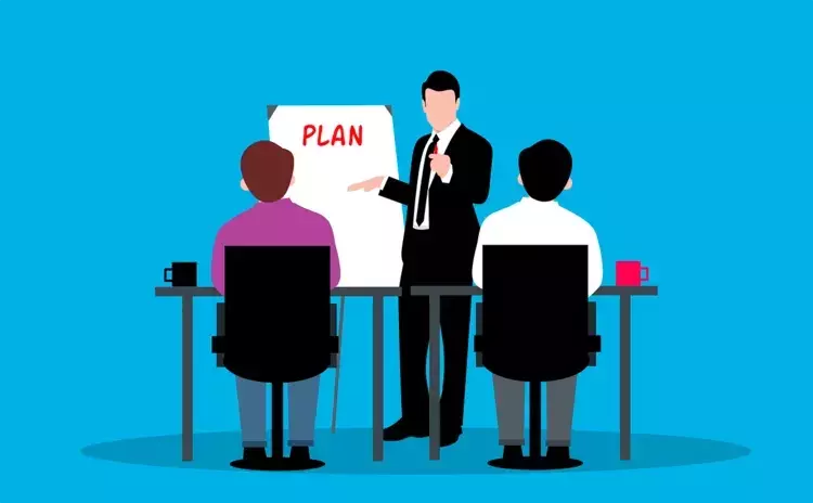 Business And Management Degree Options and Career Paths Explained