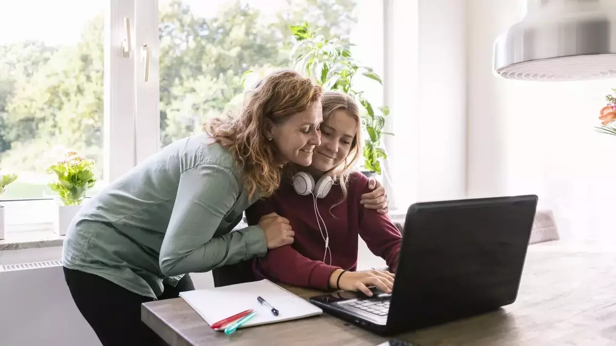 The Rise of LinkedIn Among Young People: Navigating Career Paths in an Evolving World