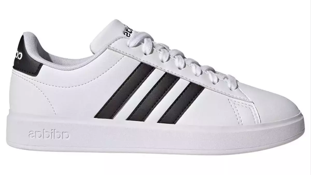 Unbeatable Presidents' Day Sales on Fashion, Tech, and Home Essentials