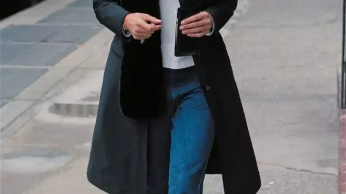 Carolyn Bessette Kennedy's Enduring Style: Recreating Her Iconic '90s Looks