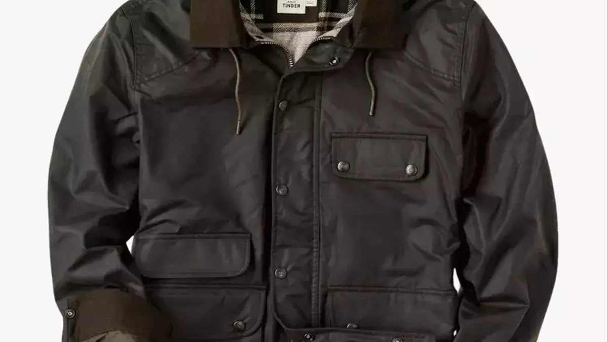 Score the Flint and Tinder Flannel-Lined Waxed Canvas Hudson Jacket for 40% Off