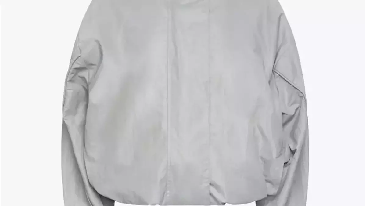 The Sporty Jacket: A Spring 2026 Trend with Runway Cred and Versatility