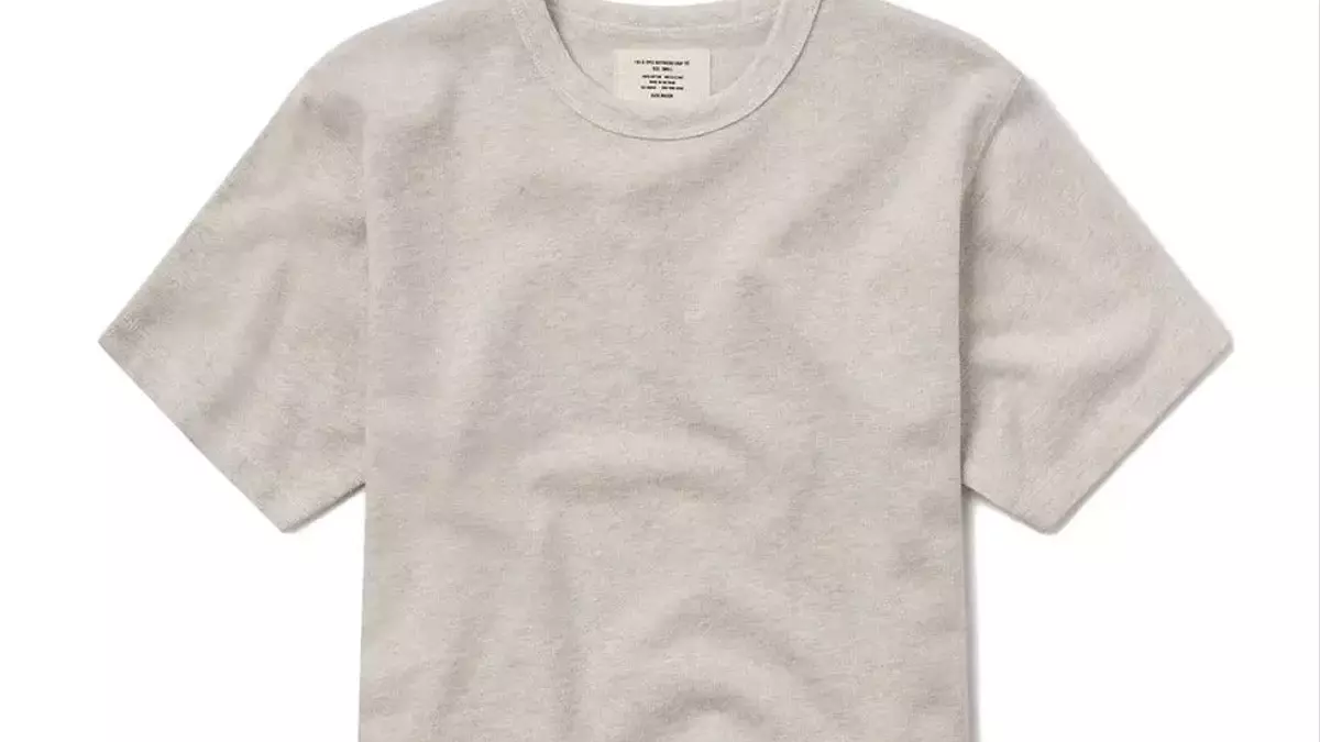 The Ultimate Guide to Women's T-Shirts: Styles, Materials, and Expert Tips