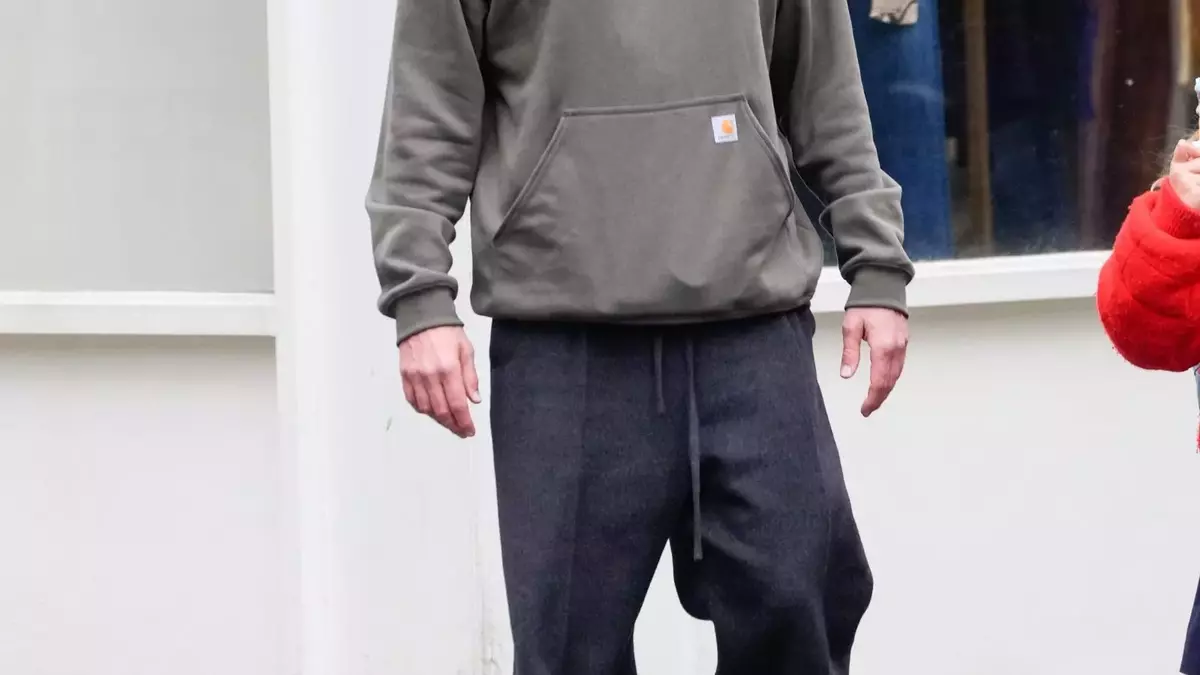 Celebrity Gray Outfits: The Unofficial Groutfit Olympics