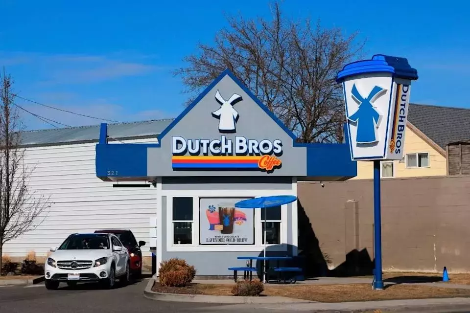 Is Dutch Bros Stock a 'Buy the Dip' Opportunity After a 24% Decline?