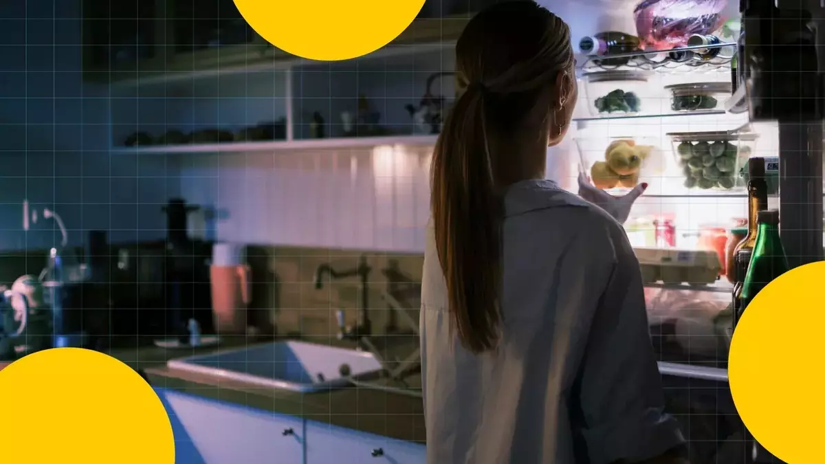 Late-Night Snacking and Blood Sugar Levels: What You Need to Know