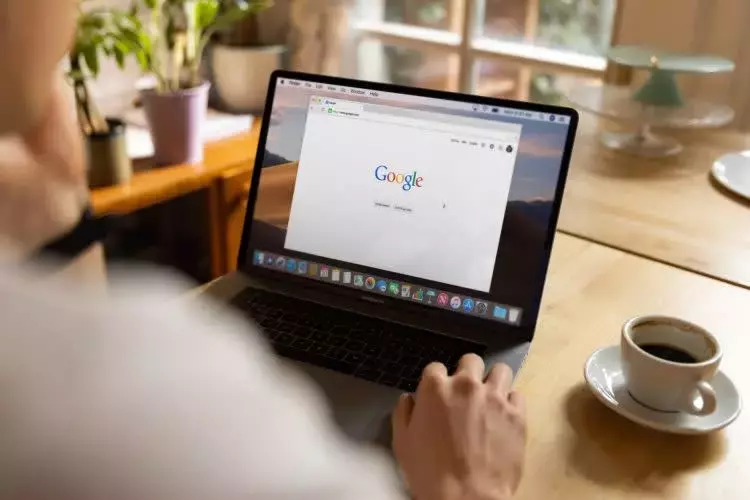 Alphabet (GOOGL): A Top S&P 500 Strong Buy Stock for Investment