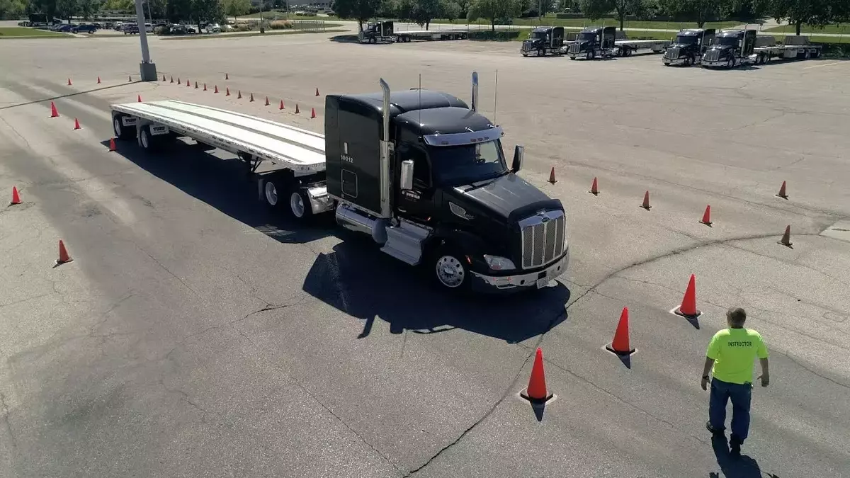 💼 Train, Drive, and Earn With Paid CDL Apprenticeships