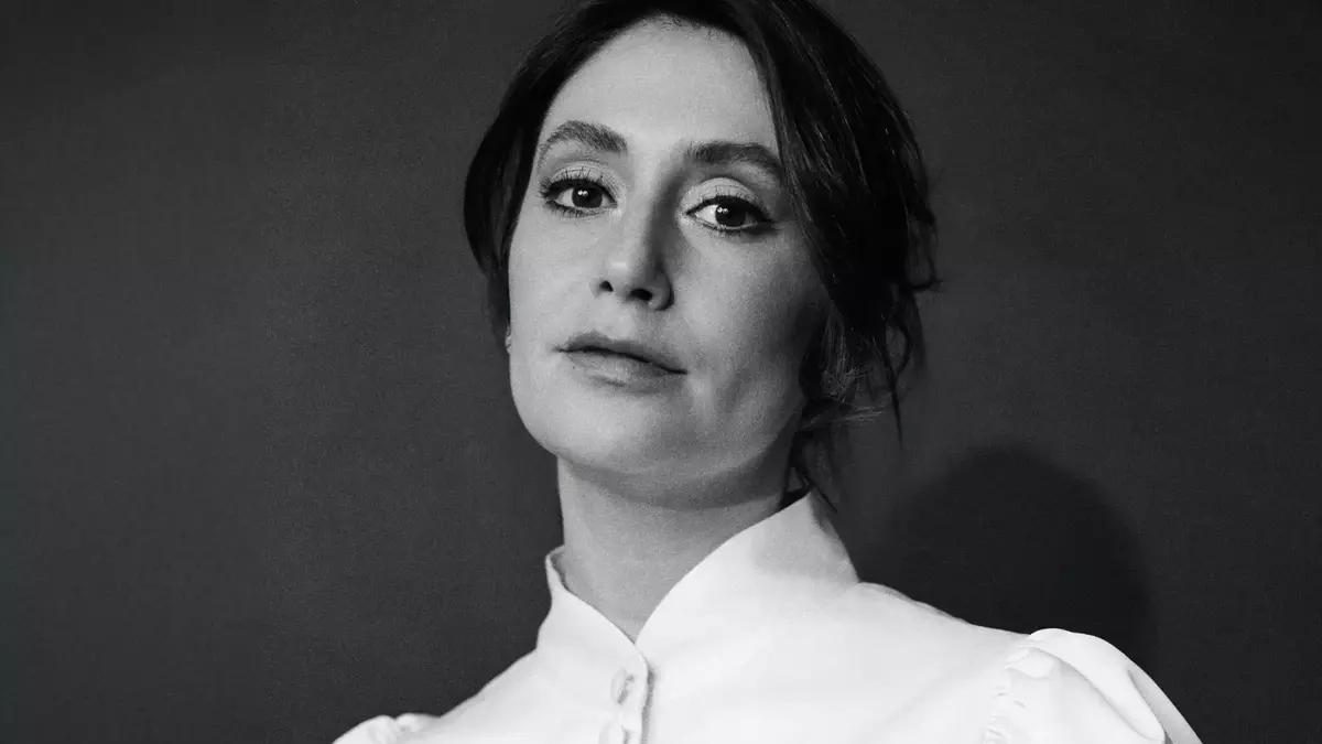 Charly Clive Embraces Dual Identities: Comedy Stages and HBO Spotlight