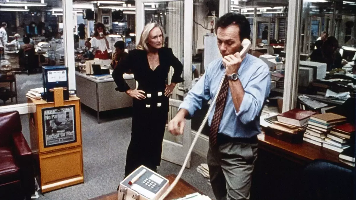 Behind the Scenes of Ron Howard's 'The Paper': Casting Glenn Close and On-Set Dynamics
