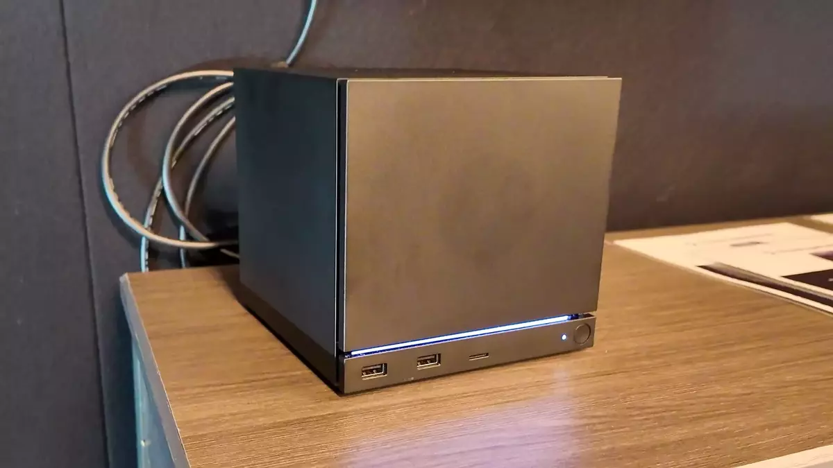 Valve's Steam Machine: Four Models and Reservation System Revealed