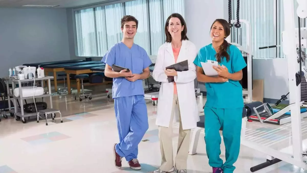 Physical Therapy Assistant Courses in the U.S.: Training, Skills, and Career Information