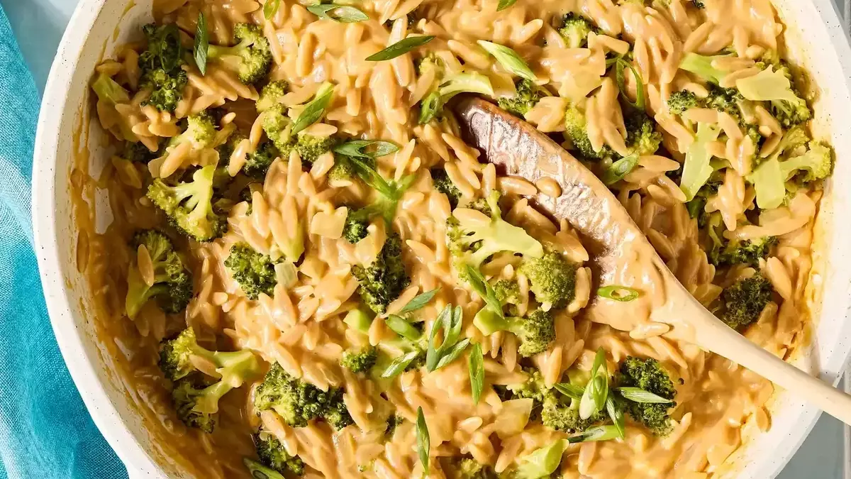 Quick and Healthy Broccoli-Cheddar Orzo