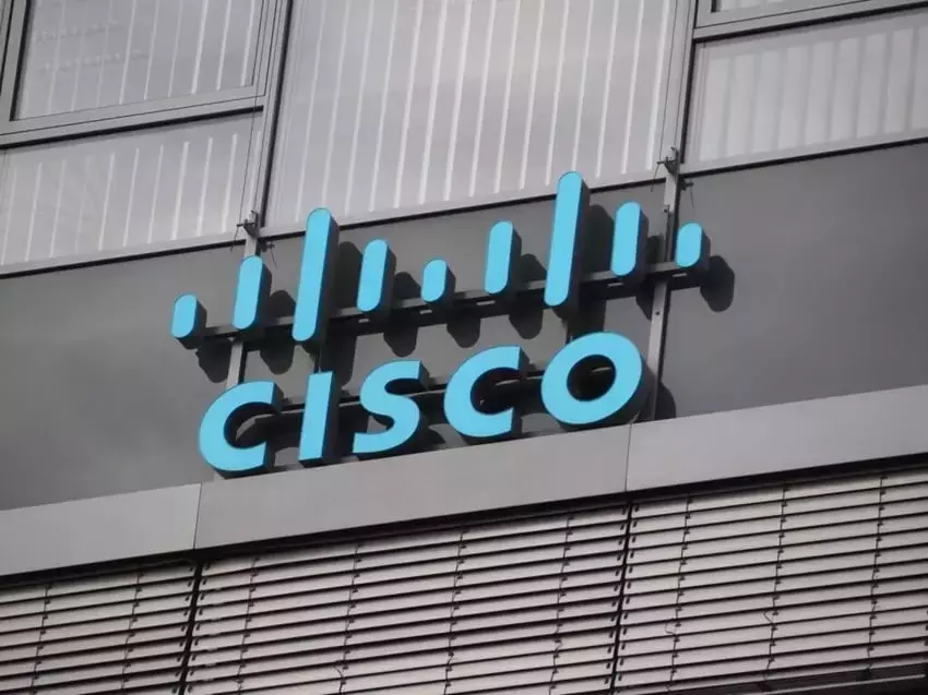 Market Movers: Dillard's, Cisco Systems, and Other Stocks to Watch