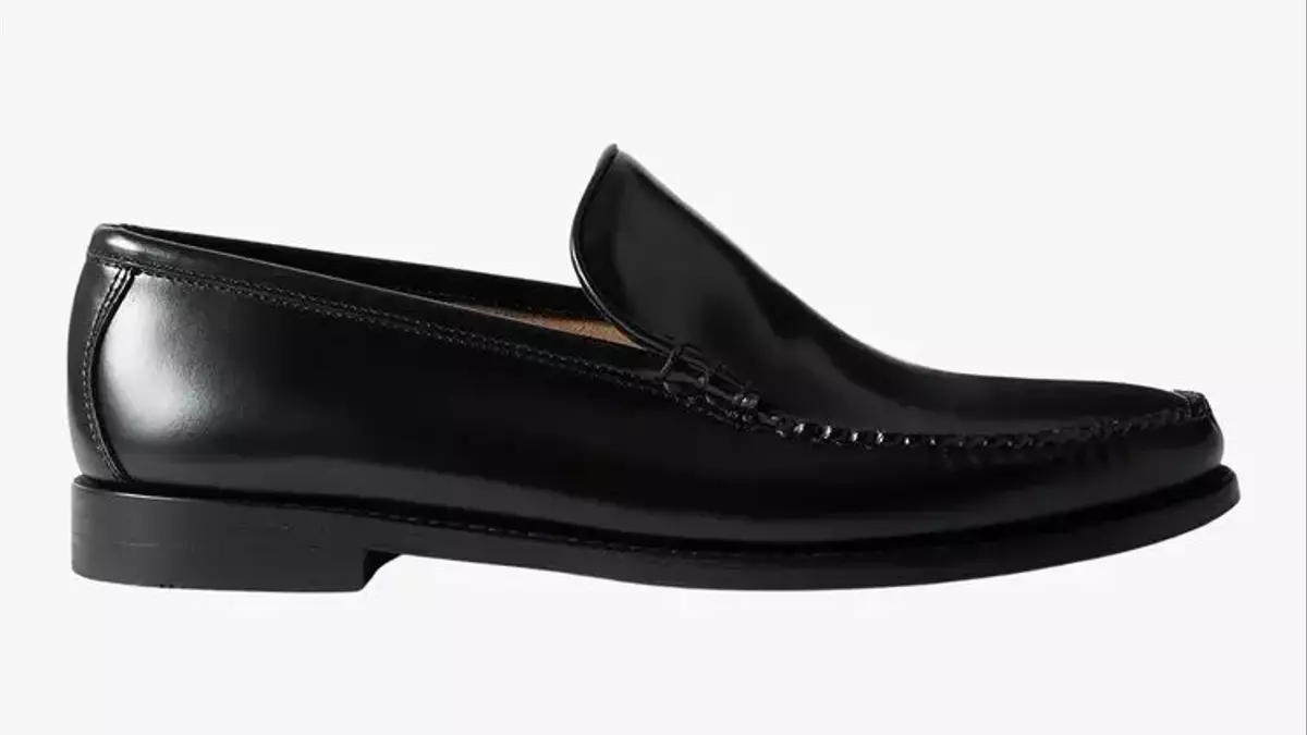 The Ultimate Guide to Venetian Loafers: Style, Comfort, and Craftsmanship