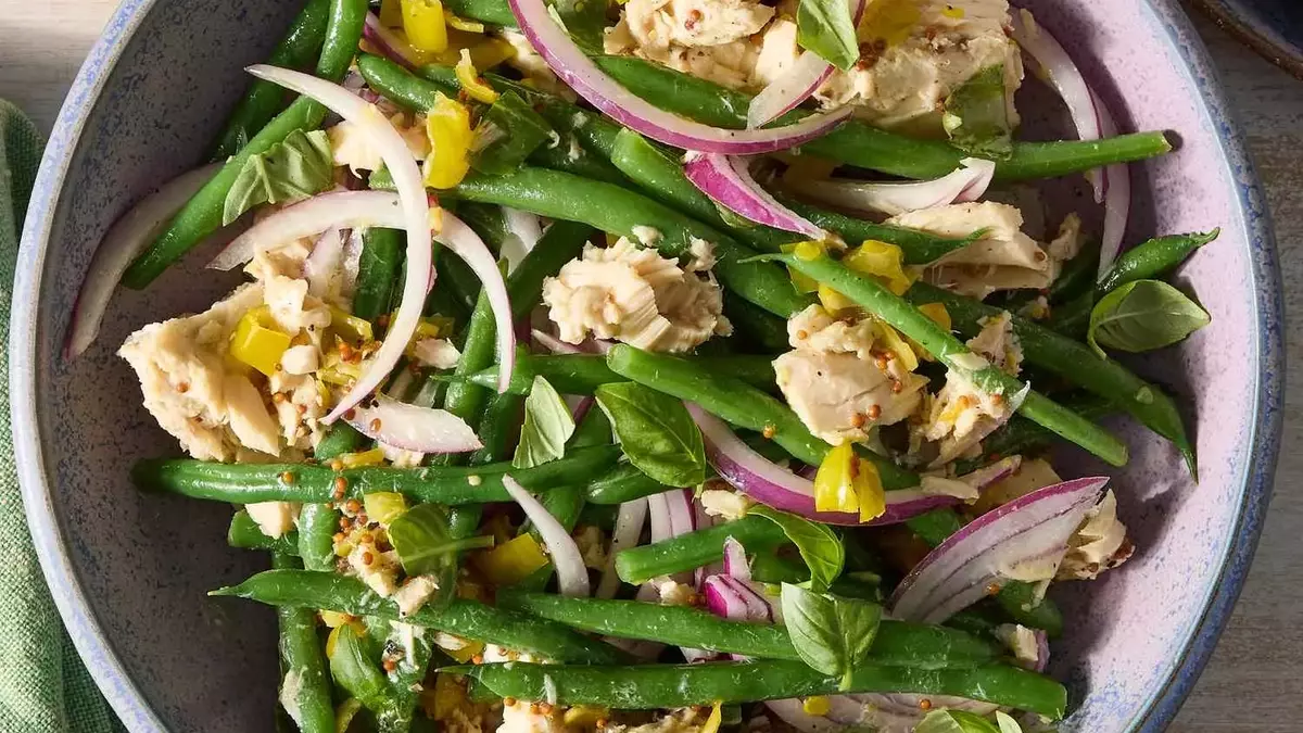 Nutritious Green Bean and Tuna Salad for a Quick Meal
