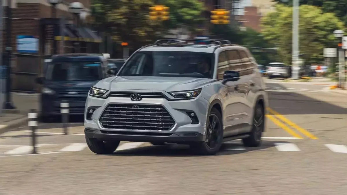 2027 Toyota Grand Highlander Hybrid Review
