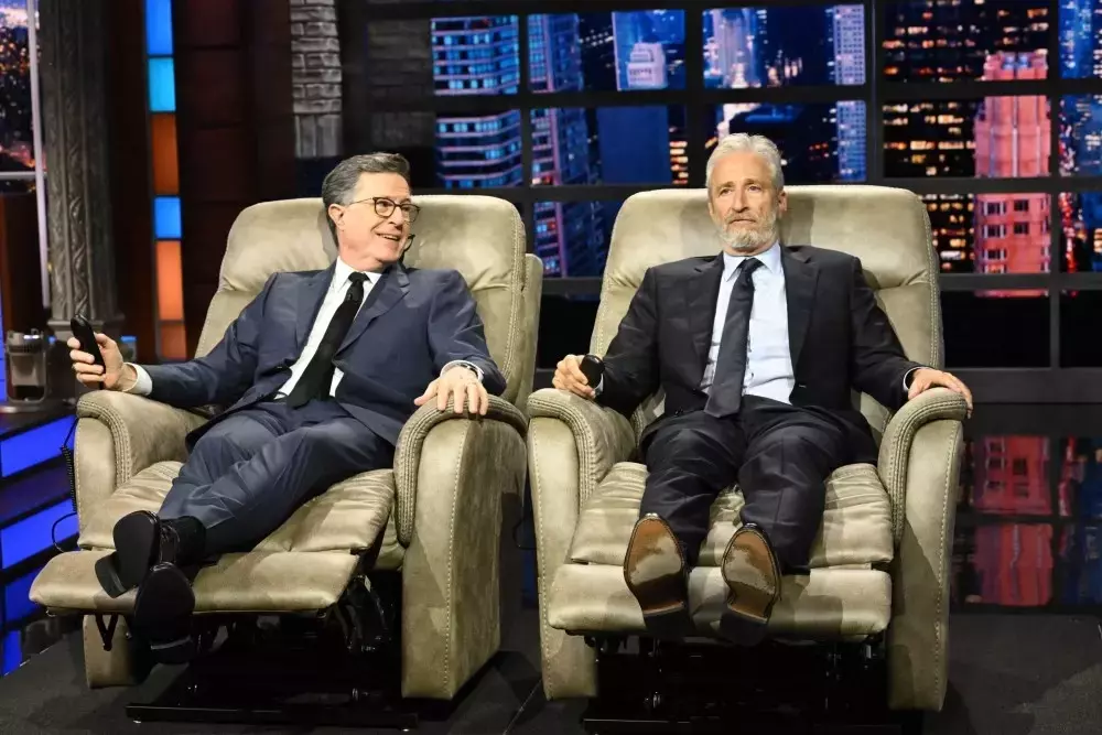 Jon Stewart Gifts Stephen Colbert on "The Late Show's" Farewell Week