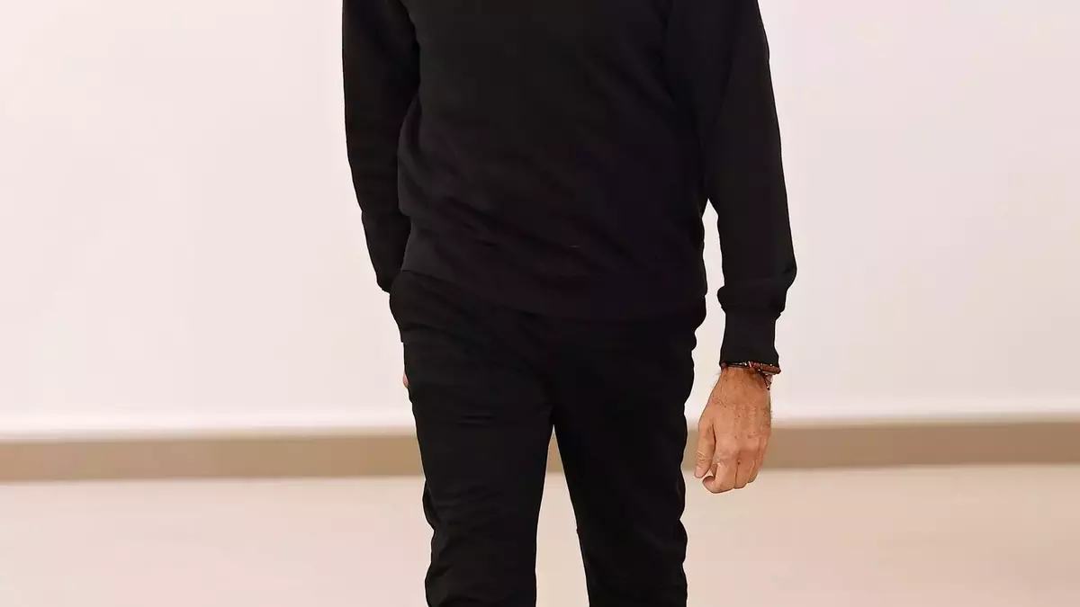 Giambattista Valli Reclaims Full Ownership of Fashion Brand from Artémis