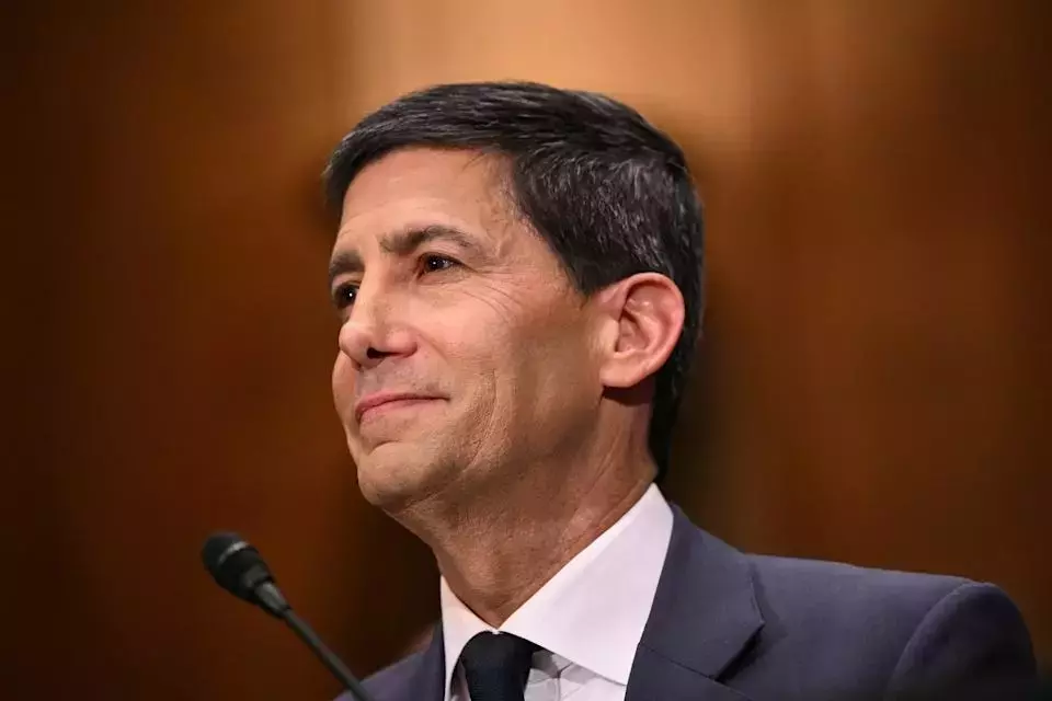 Kevin Warsh Takes Helm as Federal Reserve Chair Amid Economic Shifts