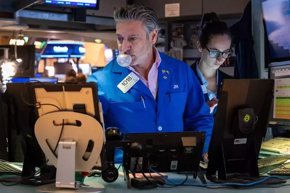 Global Market Optimism Propels S&P 500 Towards Historic Winning Streak
