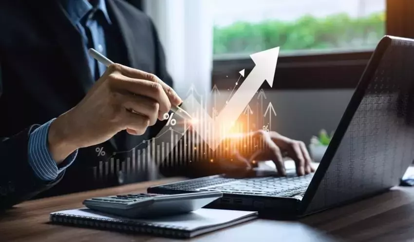 Analysts Revise Hamilton Lane Forecasts Post-Q4 Earnings