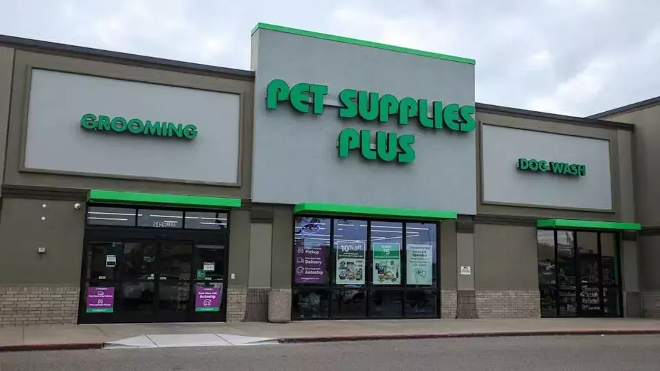 Pet Supplies Franchisees Face Bankruptcy Amid Economic Headwinds