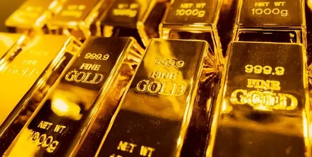 Gold Prices: Navigating Economic Headwinds and Geopolitical Tensions