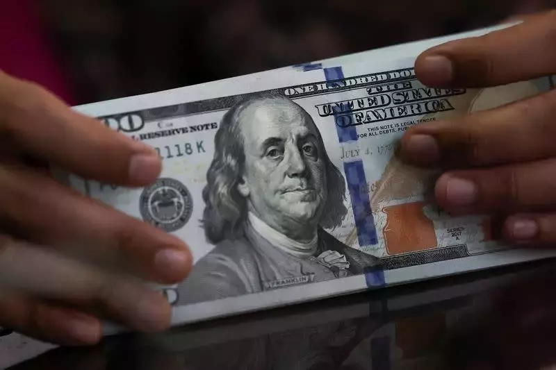 Dollar Declines Amidst Hormuz Deal Optimism, Oil Price Drop