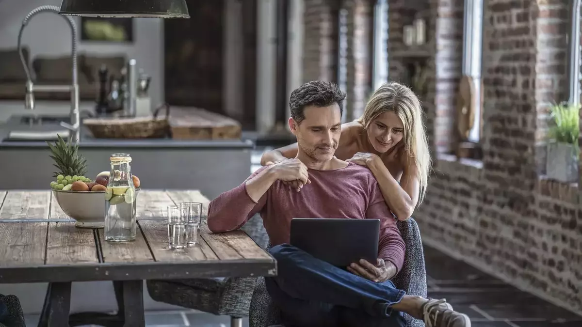 Crafting a Resilient Financial Plan for Couples: Navigating Life's Unpredictability