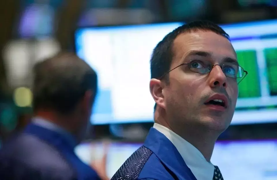 Consumer Sentiment Signals Potential Stock Market Reversal
