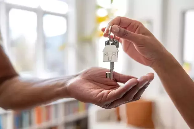 U.S. Housing Market Experiences Significant Slowdown as Home Prices Decline