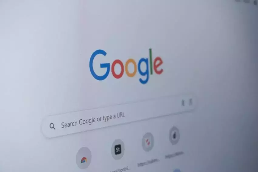 DuckDuckGo Challenges Google's AI Search Dominance Amid User Exodus