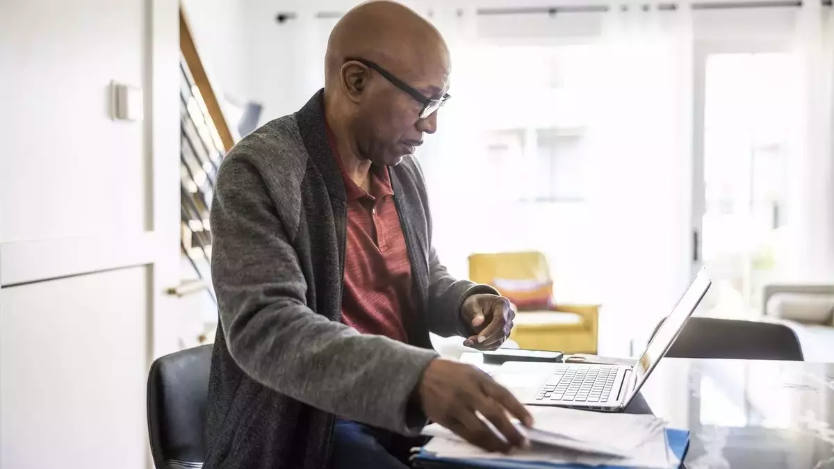 Navigating Your Retirement: 401(k) Rollovers to Pensions