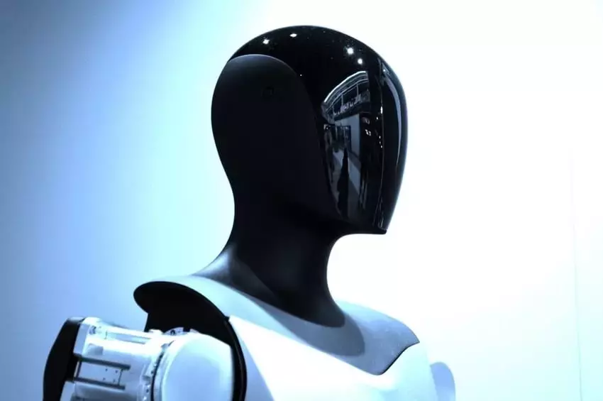 Tesla's Innovative Lens Cleaning System: A Game-Changer for Robotaxis and Optimus Bots