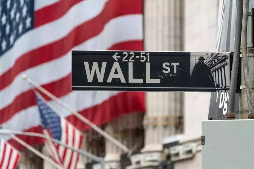 Market Trends: S&P 500, Dow Futures Up, US-Iran Deal Pending - Dell, Agilent, HPE, Snowflake in Focus