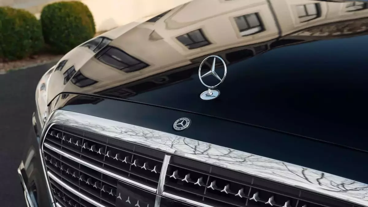 U.S. Bill Threatens Mercedes-Benz Over Chinese Ownership
