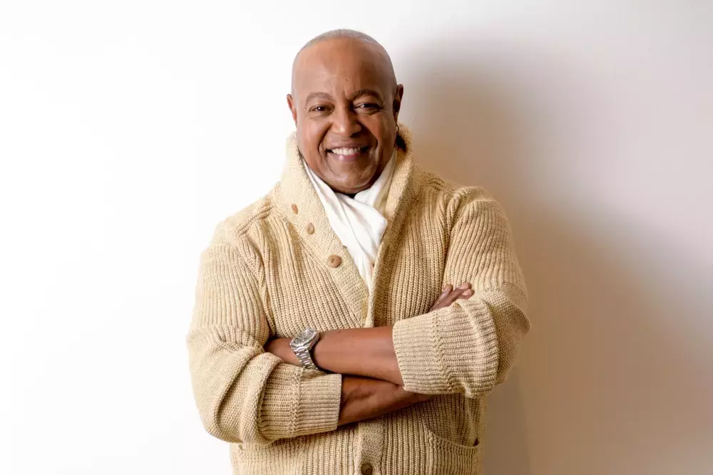 R&B Icon Peabo Bryson Hospitalized After Suffering Stroke