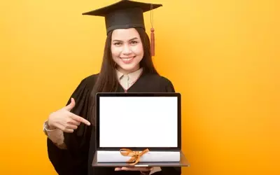 Some Online MBA Programs Are Sending Out Laptops Just for Signing Up