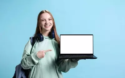 Some Online Business Administration & Management Programs Are Sending Out Laptops