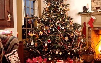 Nostalgic '90s Christmas Decor: A Guide to Festive Charm