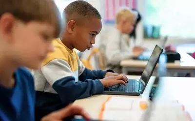 Chromebooks' Impact on Education: Teacher Concerns and Screen Time Debates