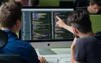 Software Engineer Degrees Online: Academic Structure, Core Knowledge, and Educational Context