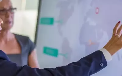 Choosing a Business Management Course: A Practical Guide