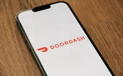 Analyst Advocates for Investing in DoorDash Despite Market Volatility