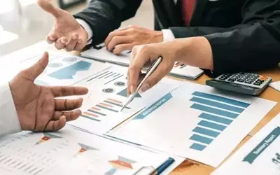 Financial Analysis Training: Principles, Analytical Models, and Decision-Making Frameworks