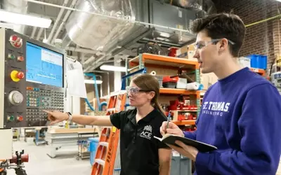 CNC Machine Training — A Neutral Technical Overview