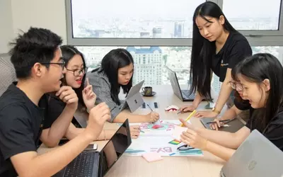  Communication and Collaboration Training — A Neutral Overview