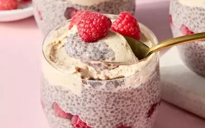 High-Protein Raspberry and Peanut Butter Chia Pudding: A Healthy Start to Your Day